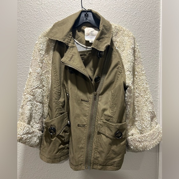 HEI HEI Sequin Sleeve Cargo Jacket - Picture 2 of 4